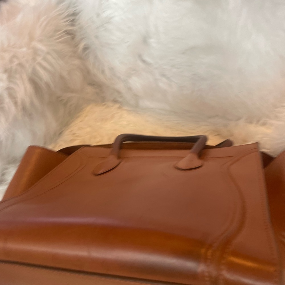 Celine Luggage Phantom Leather Handbag - Picture 8 of 16